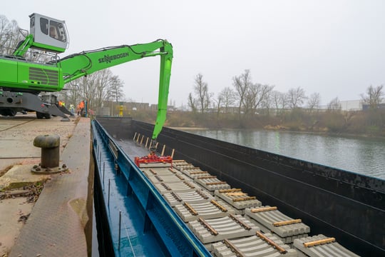 Liggers van De Meteoor gaan per schip naar Duitsland, een primeur