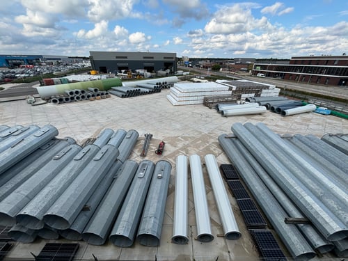 Duurzame verharding met Stelcon-platen voor opslag onderdelen windmolens