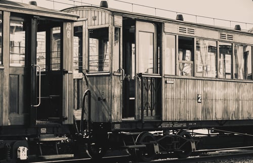 Het was 1920 toen directeur Willem Honig van De Meteoor met de trein naar Tilburg reisde om zijn weg per fiets te vervolgen naar Goirle. 
